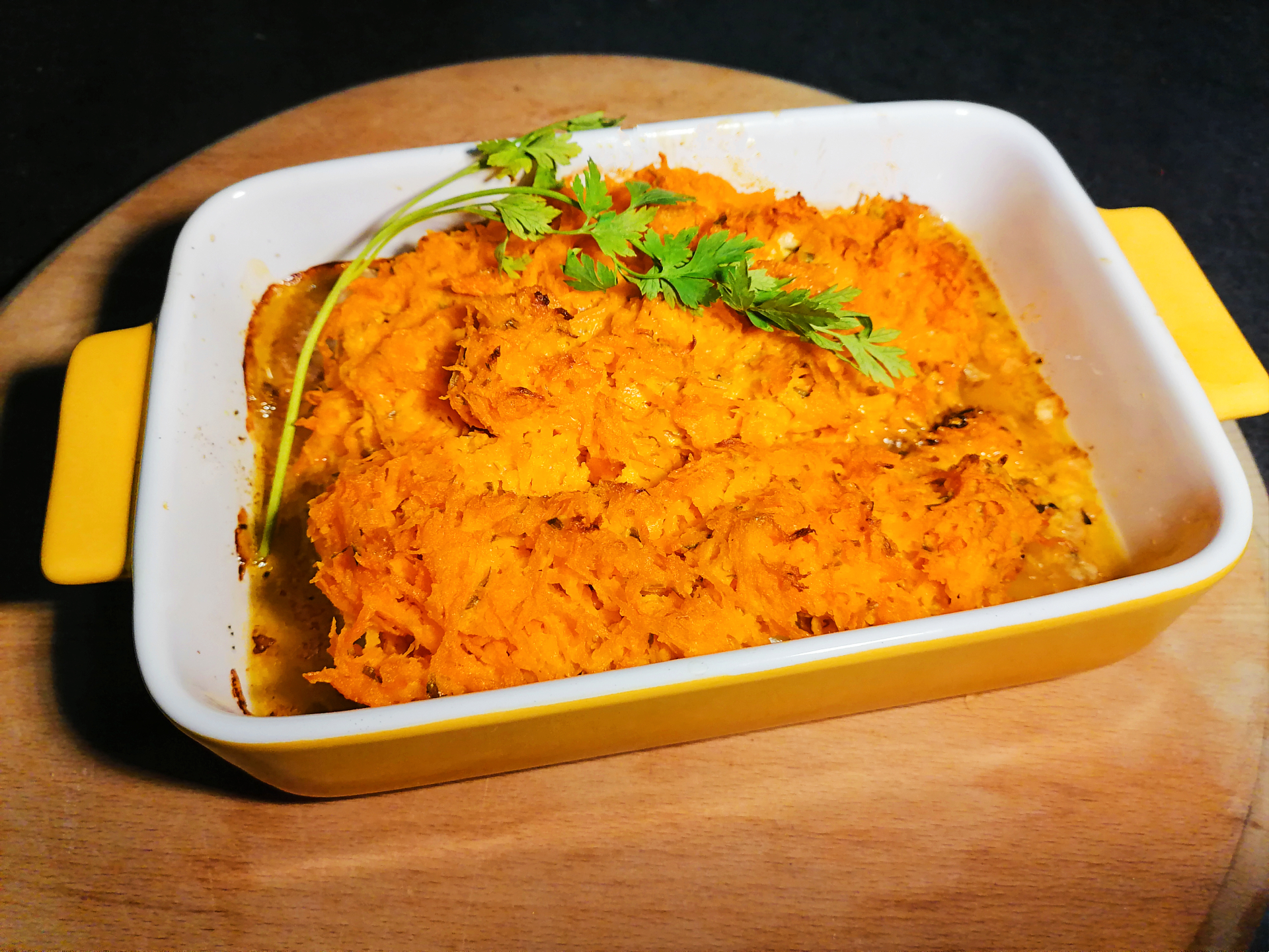 mitaj pod marchewkową chmurka