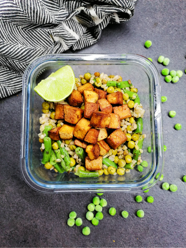 Błyskawiczne tofu na zielonym mixie